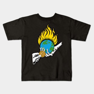 Hot bitcoin earth Kids T-Shirt